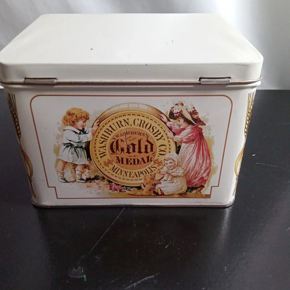 Vintage Gold Medal Flour Recipe Tin Washburn Mills Minneapolis Advertising Box